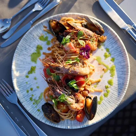 ホテル Miraluna 4*