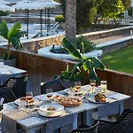 Miraluna Hotel