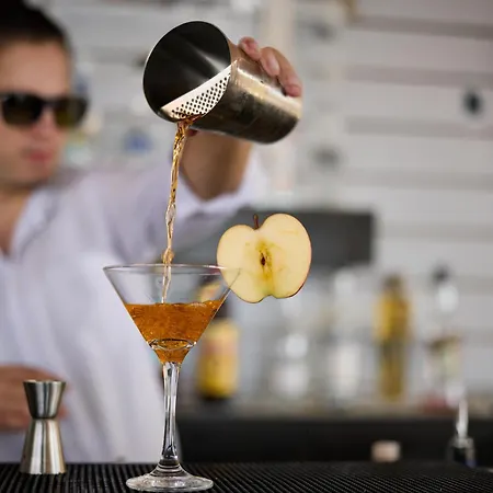 Miraluna فندق 4*